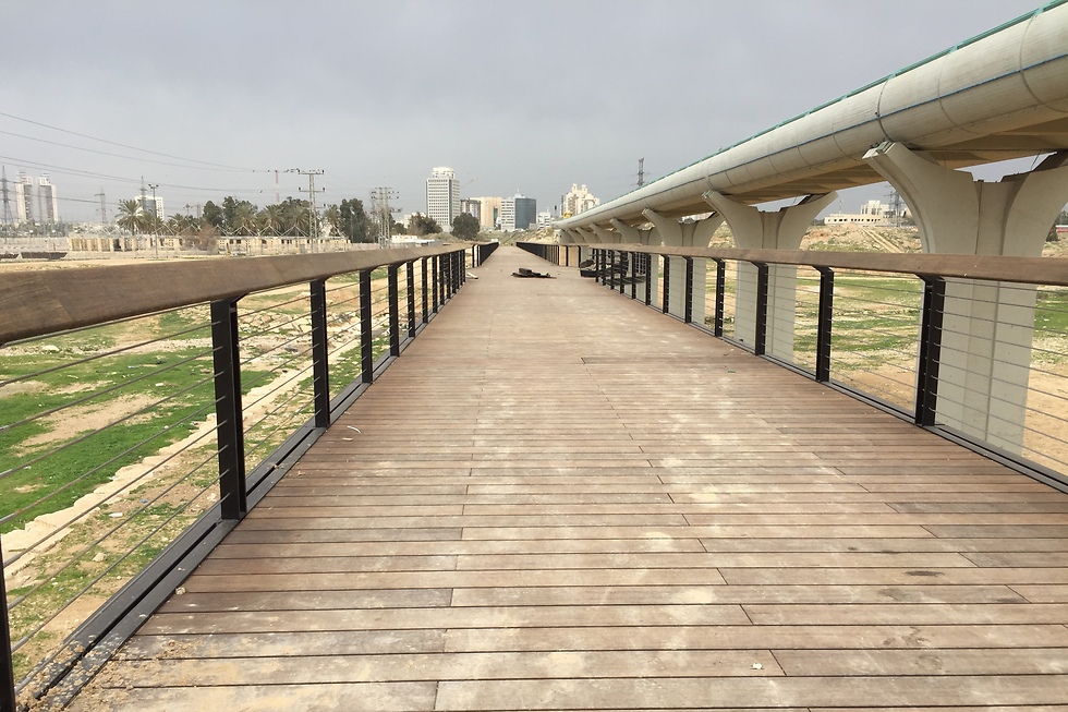 מרגש: הגשר התורכי שב לפעולה (צילום: עיריית באר שבע)